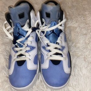 Carolina 6’s gently used youth size 5